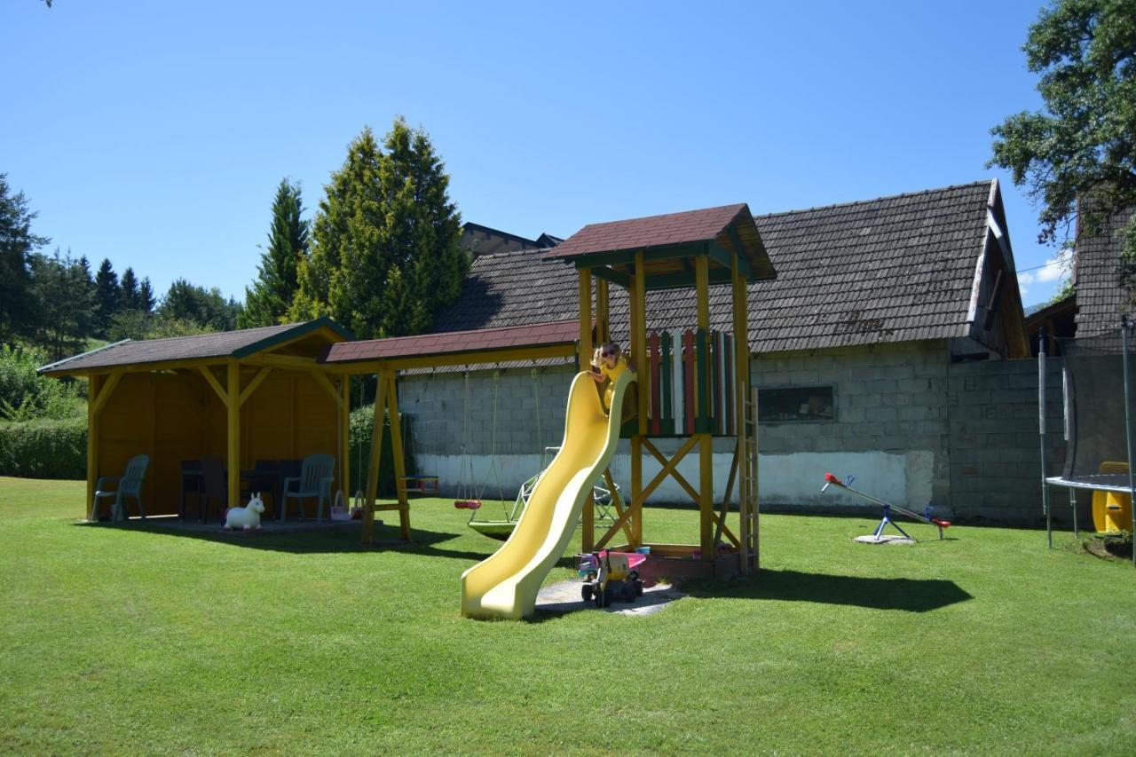 Ferienwohnungen Valerie Sankt Primus Exterior foto